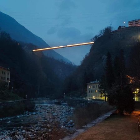 Villa Dietro L'Angolo Sondrio Exterior foto